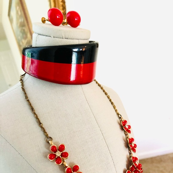 Vintage Red Flower Necklace & Retro Jewelry Lot - Picture 5 of 16